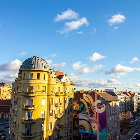 Buda Center Boedapest Buitenkant foto